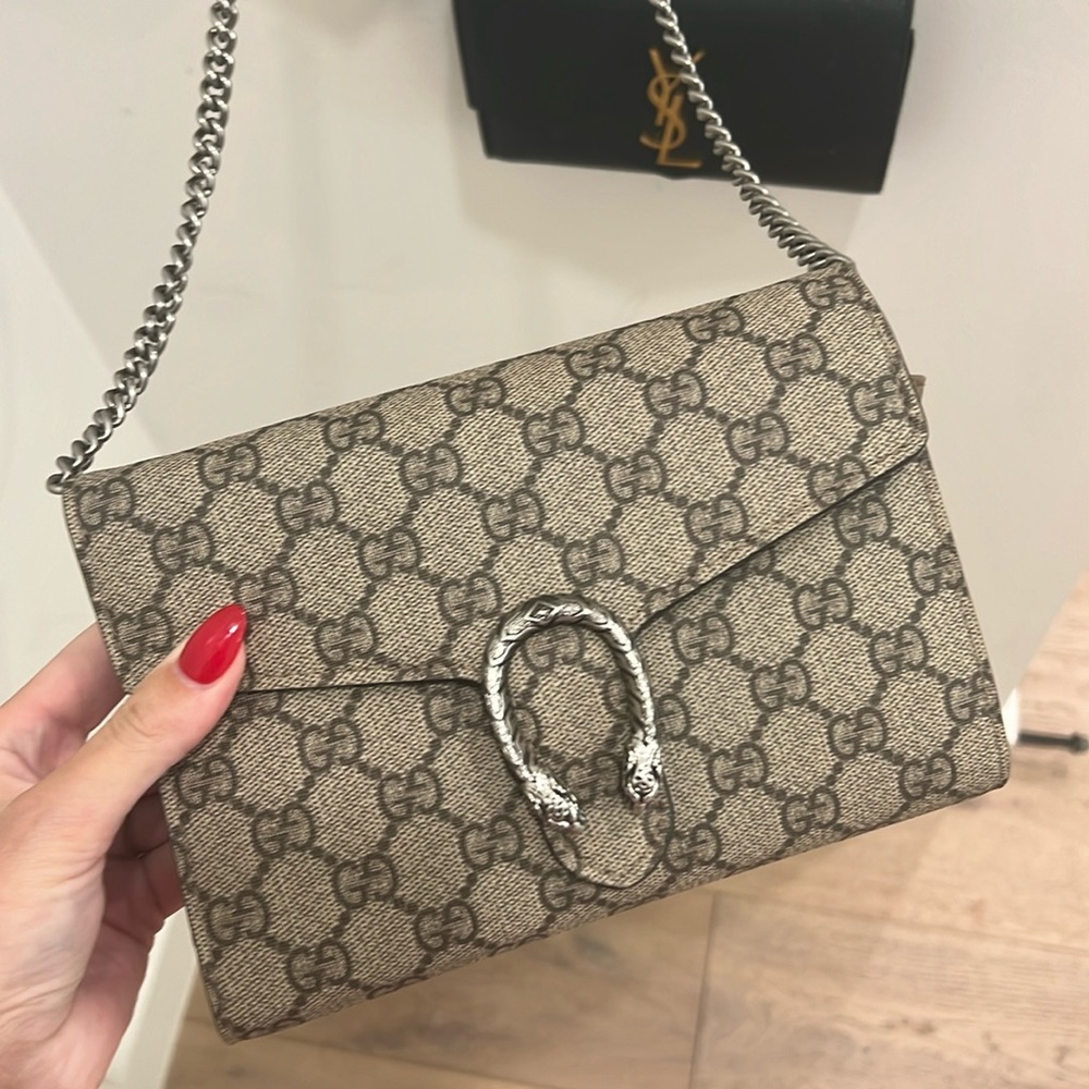 Selling Gucci Dionysus! Good condition, great staple bag.
